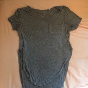 High low gray T-shirt